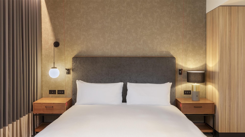 hilton woking