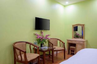 golden lotus airport hotel
