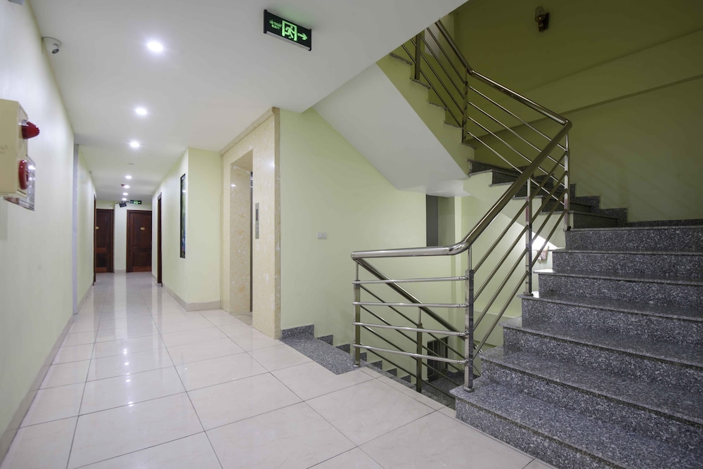 golden lotus airport hotel