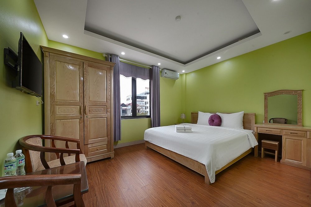 golden lotus airport hotel