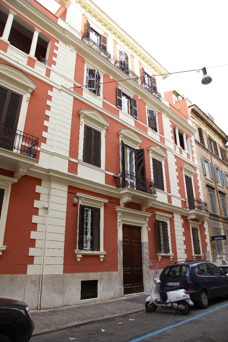 Maximus,Near Colosseum,3 star