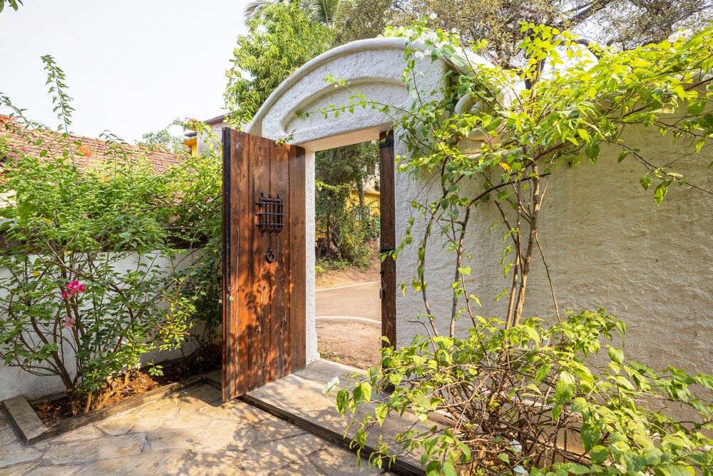 ama stays and trails chikoo villa goa