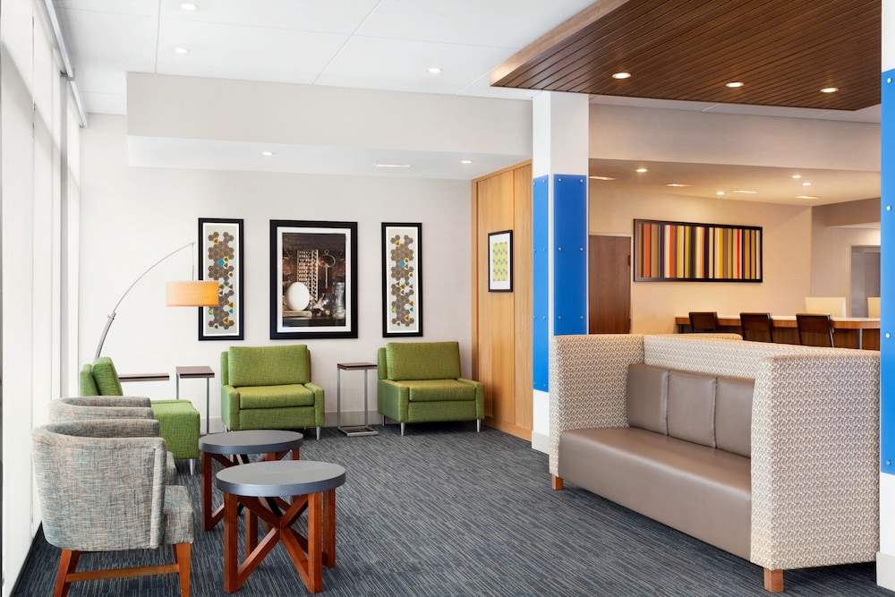 holiday expr and suites austin north