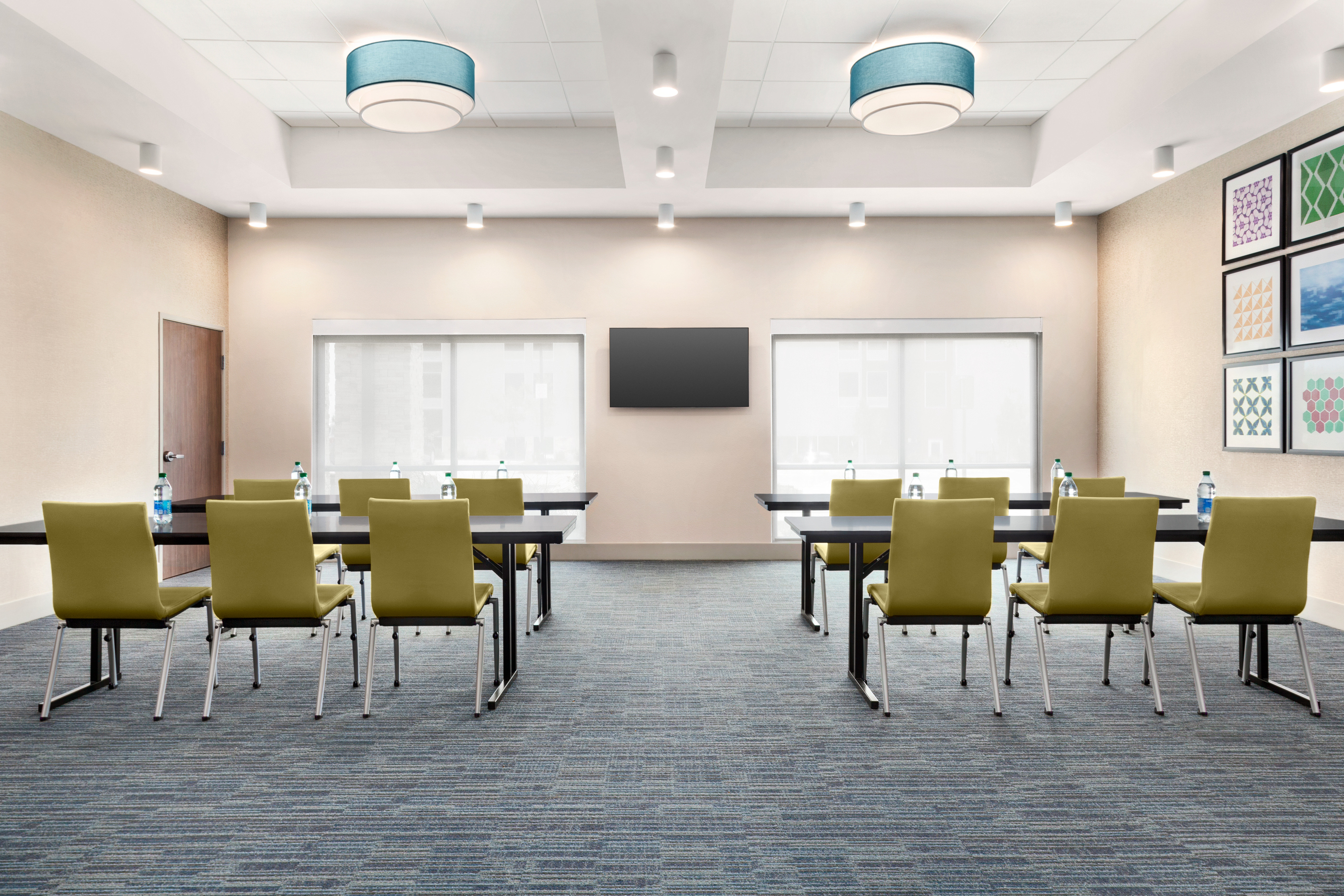 holiday expr and suites austin north