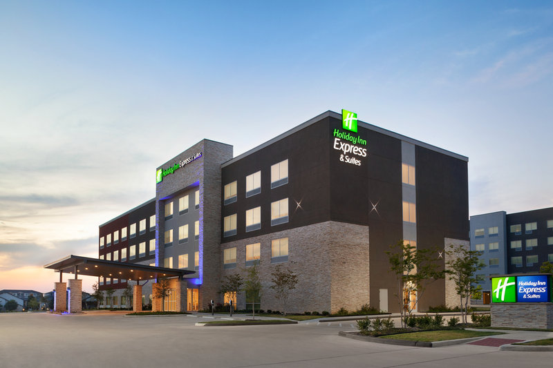 holiday expr and suites austin north