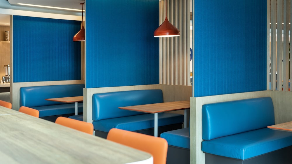 holiday inn express yangjiang city center an ihg hotel