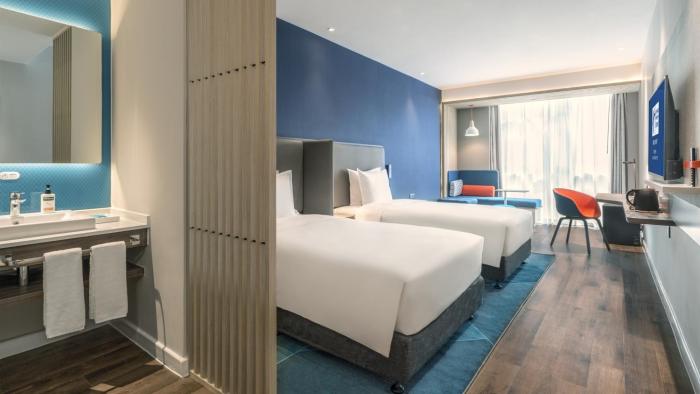 holiday inn express yangjiang city center an ihg hotel