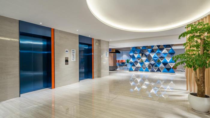 holiday inn express yangjiang city center an ihg hotel