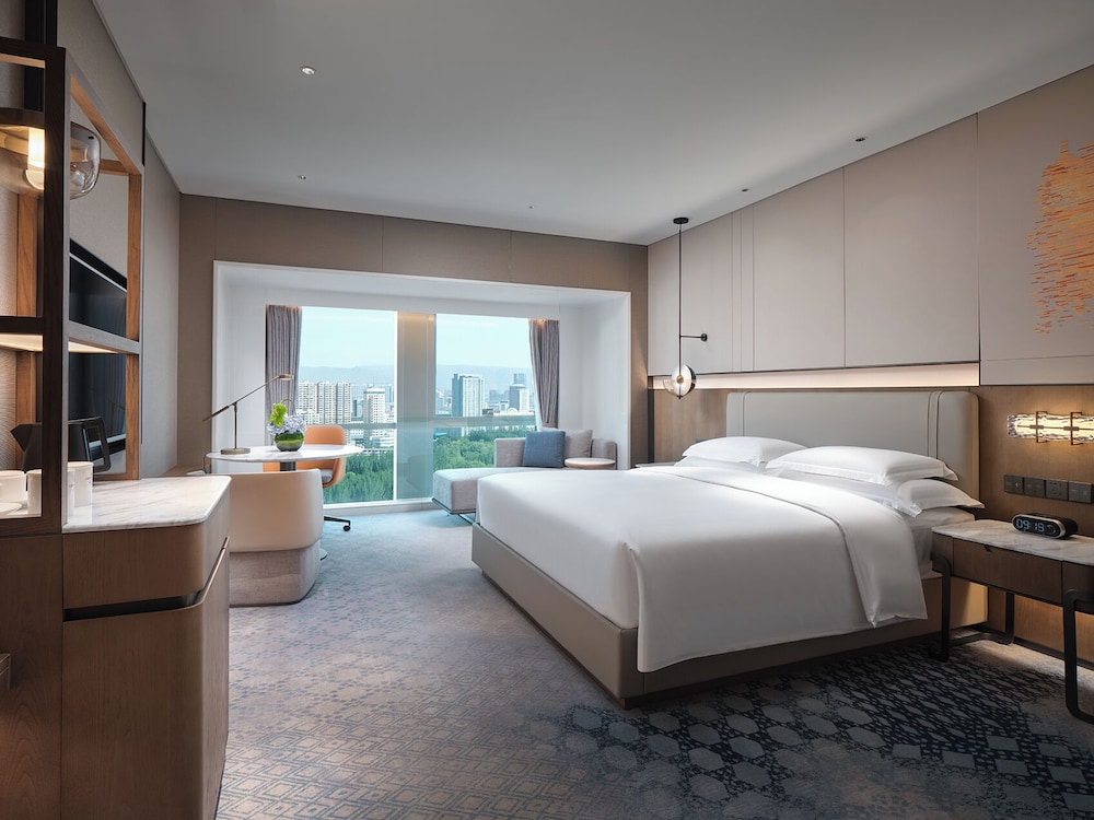 crowne plaza hohhot city center an ihg hotel