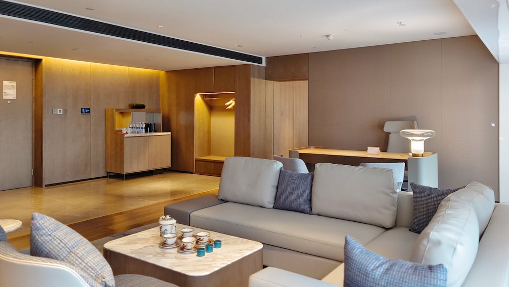 crowne plaza hohhot city center an ihg hotel
