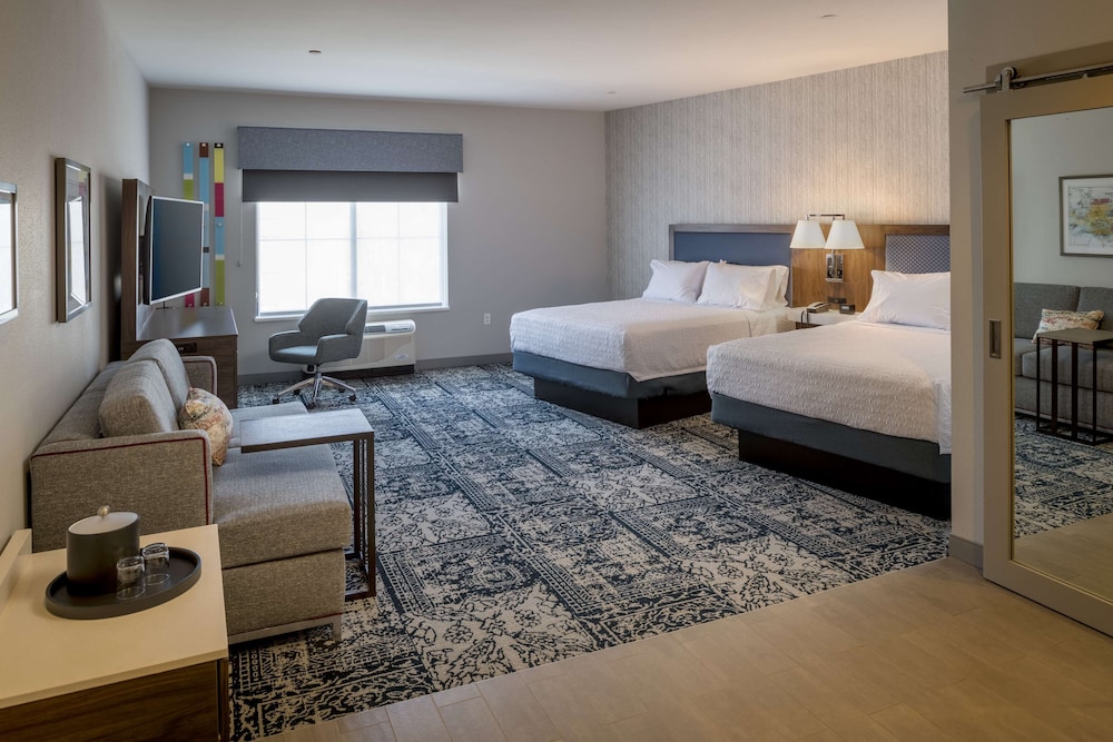 hampton inn and suites huntington downtown