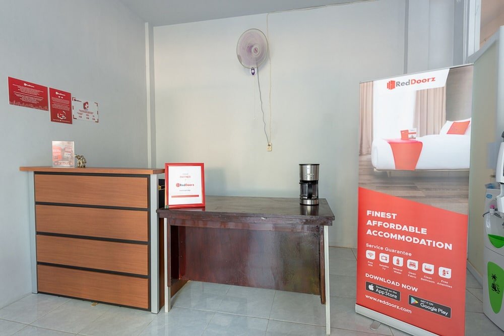 reddoorz plus syariah raya nginden 2