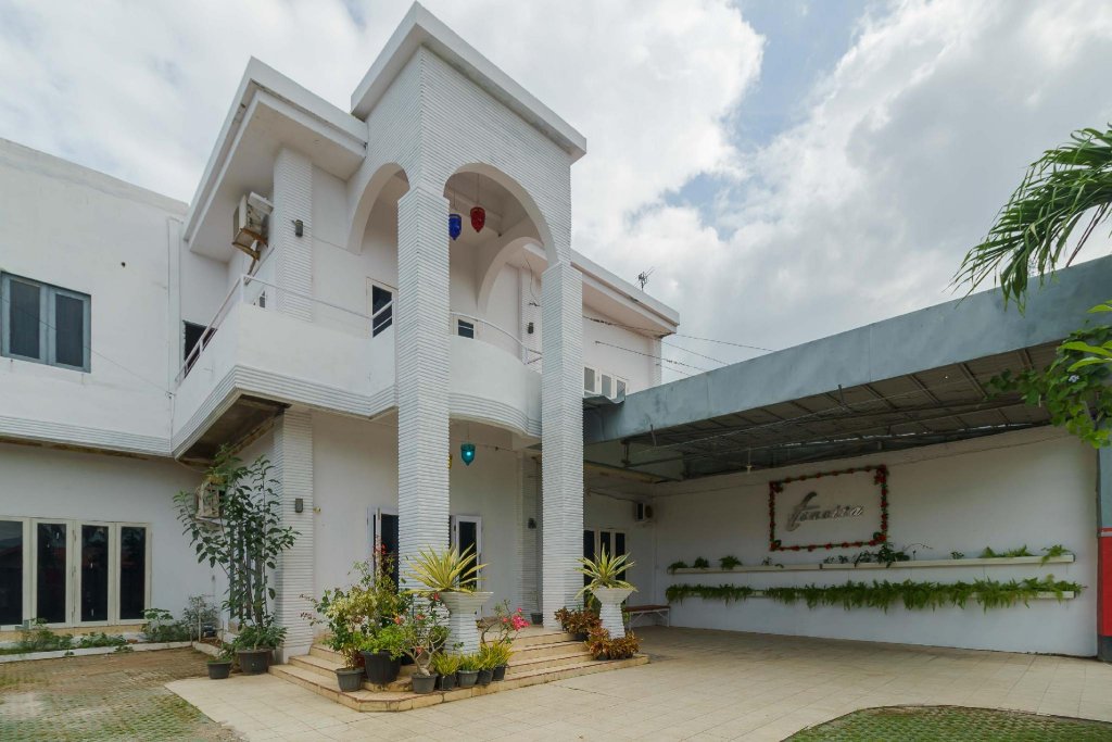 reddoorz syariah near museum tsunami aceh 2