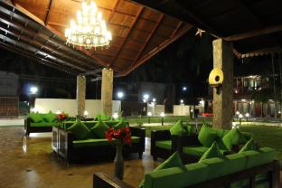 symphony summer sands beach resort and spa