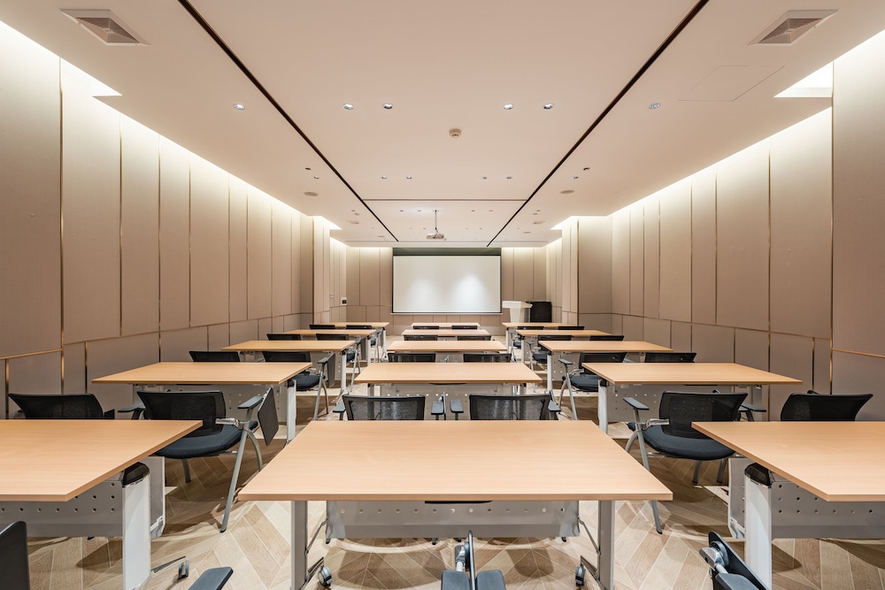 holiday inn express shanghai expo centre an ihg hotel