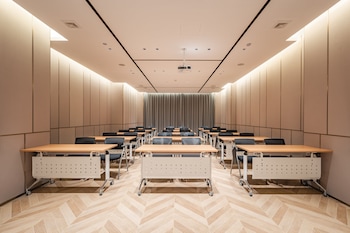 holiday inn express shanghai expo centre an ihg hotel