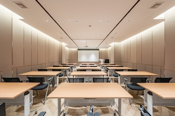 holiday inn express shanghai expo centre an ihg hotel