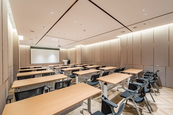 holiday inn express shanghai expo centre an ihg hotel