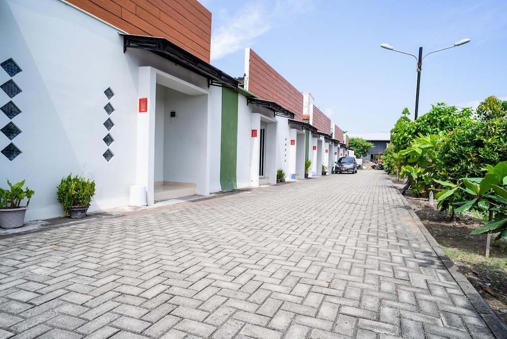 koolkost syariah near transmart tegal