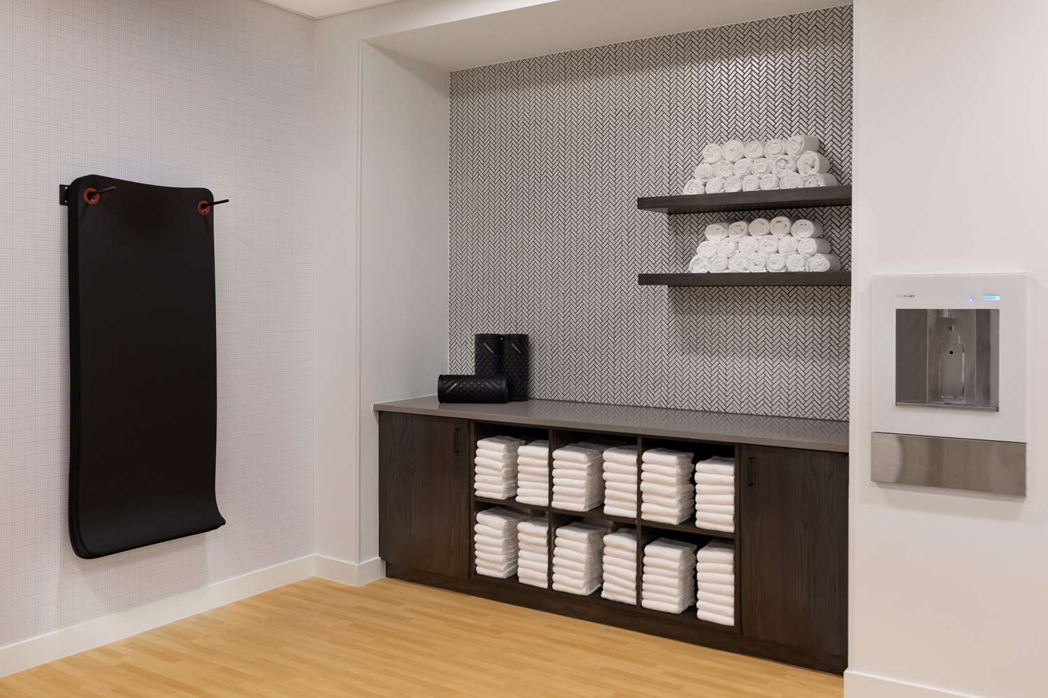 the slate denver tapestry collection by hilton