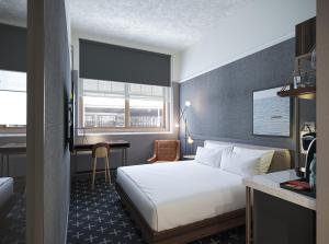 the slate denver tapestry collection by hilton