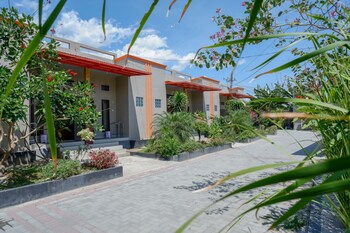 reddoorz near taman makam pahlawan tatura