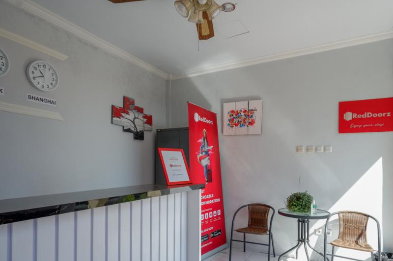 reddoorz near padang golf adisucipto