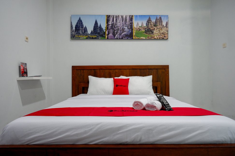 reddoorz near padang golf adisucipto