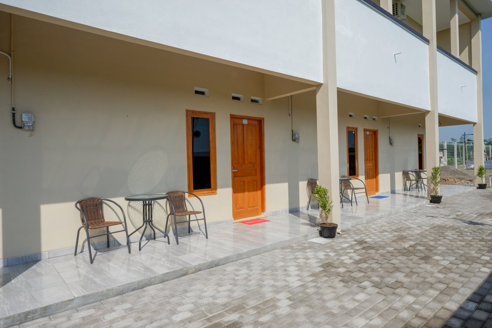reddoorz near padang golf adisucipto