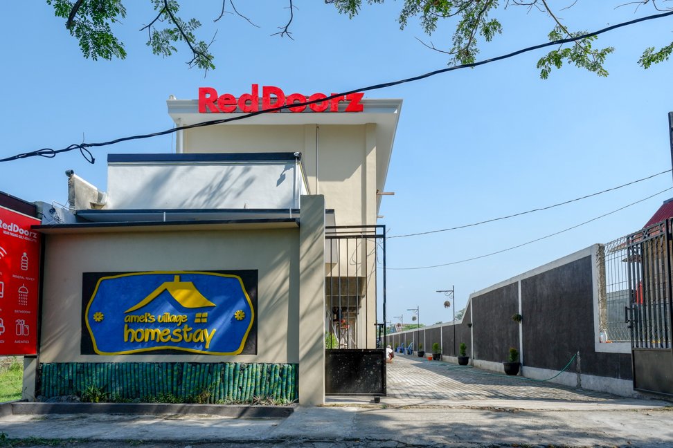 reddoorz near padang golf adisucipto