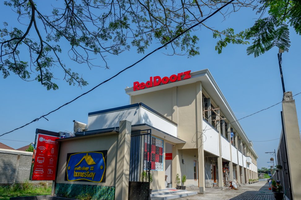 reddoorz near padang golf adisucipto