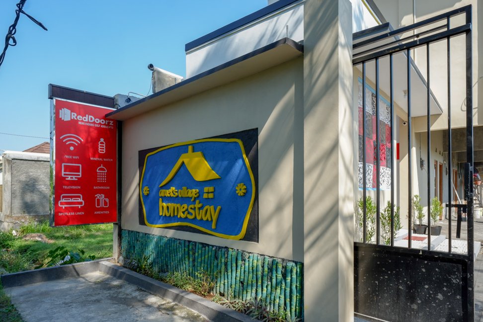 reddoorz near padang golf adisucipto