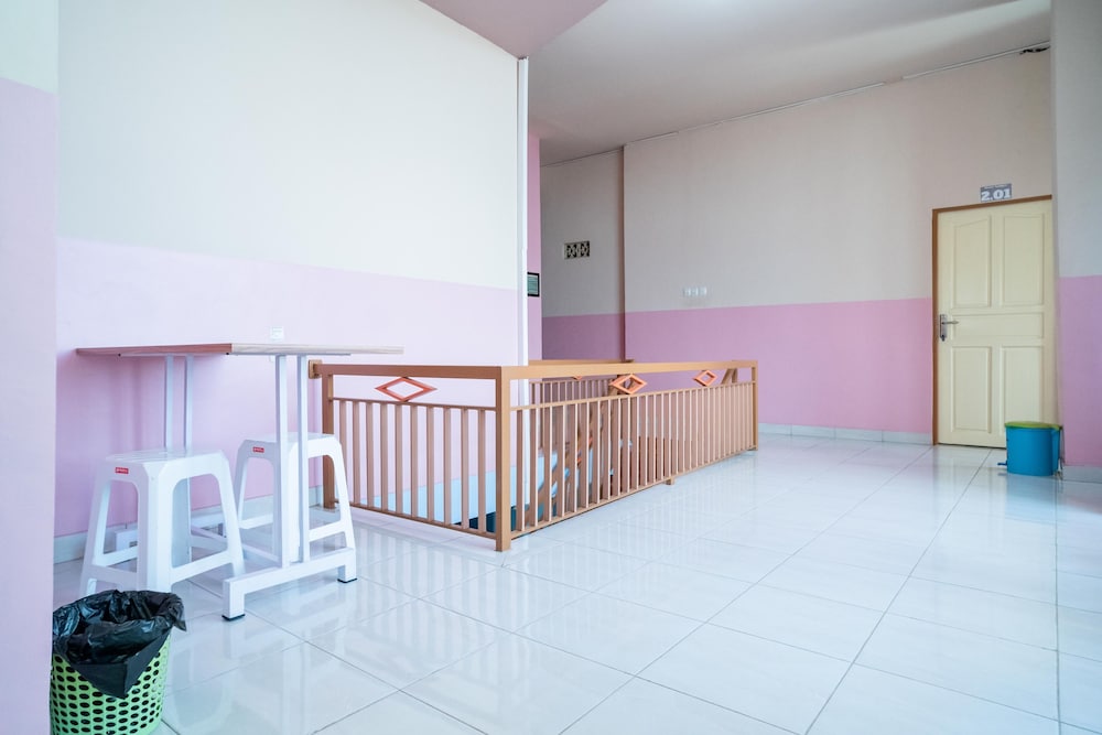reddoorz syariah near taman siring 2