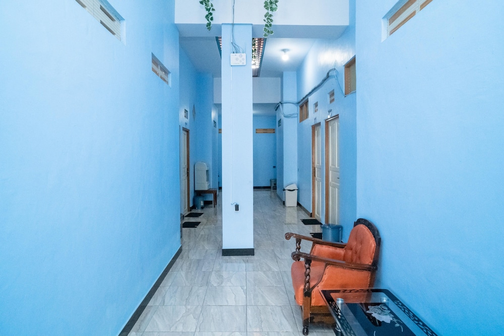 reddoorz syariah near taman siring 2