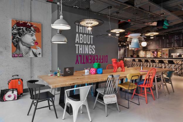 moxy duesseldorf city