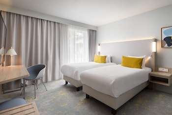 courtyard by marriott paris charles de gaulle central airport