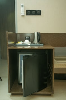 hotel omni residency