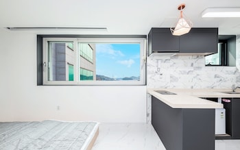 i stayed pension yeosu