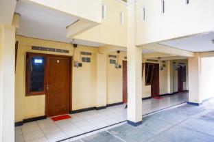 wisma bougenuil mas by reddoorz