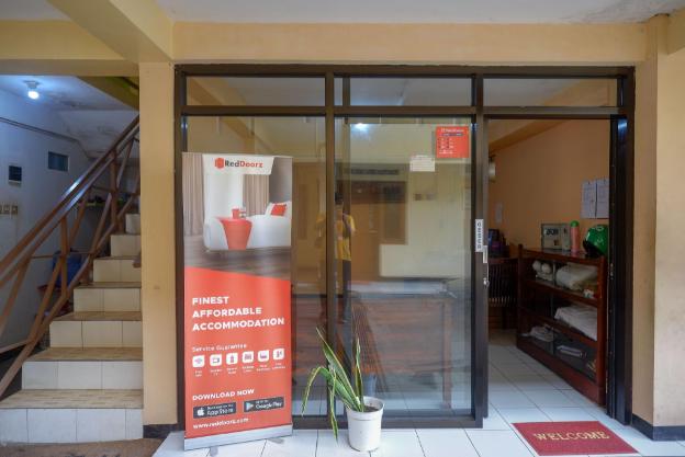 wisma bougenuil mas by reddoorz