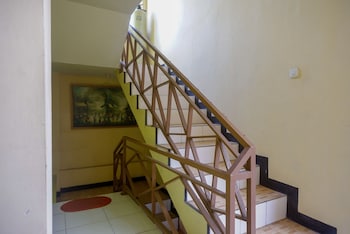 wisma bougenuil mas by reddoorz