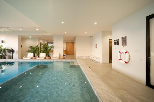 the rise suites hotel chiang mai
