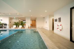 the rise suites hotel chiang mai