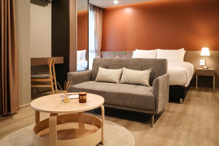 the rise suites hotel chiang mai