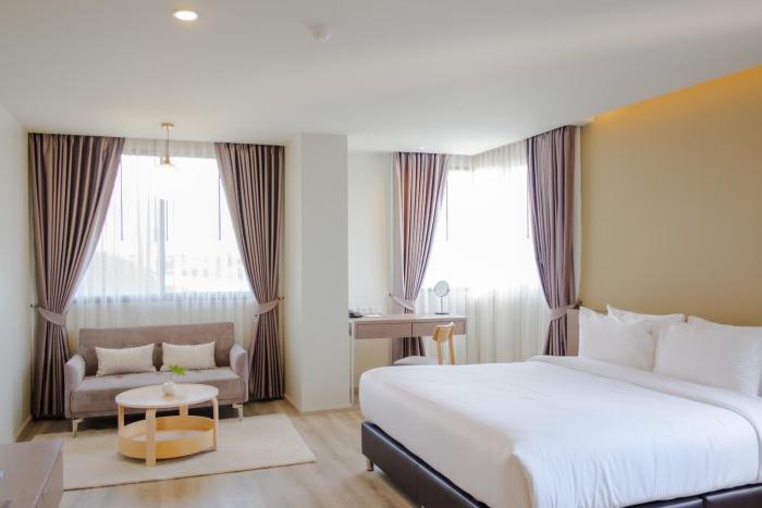 the rise suites hotel chiang mai