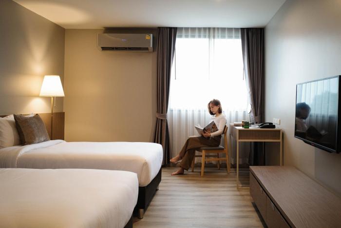 the rise suites hotel chiang mai
