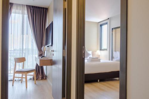 the rise suites hotel chiang mai
