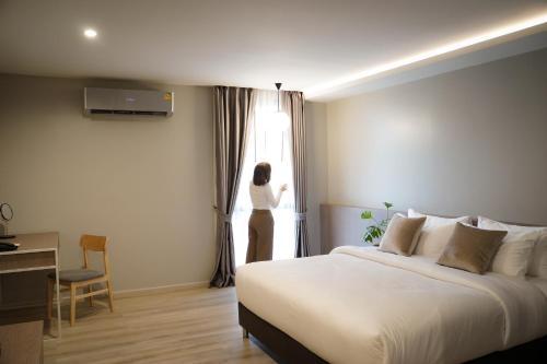 the rise suites hotel chiang mai