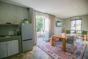 suite 9 the village