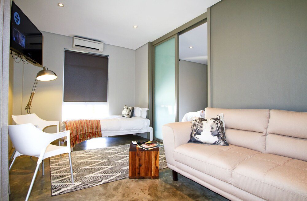 suite 9 the village